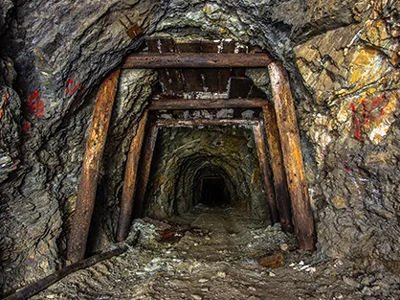 中國黃金集團(tuán)云南鎮(zhèn)沅金礦尾礦庫在線監(jiān)測(cè)系統(tǒng)