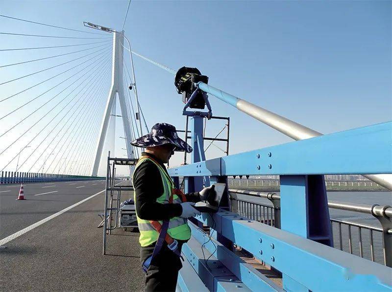 橋梁健康監(jiān)測